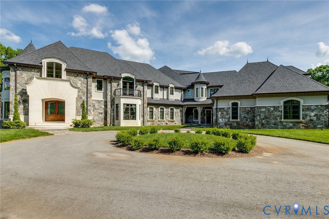 785 Oak Spring Ln