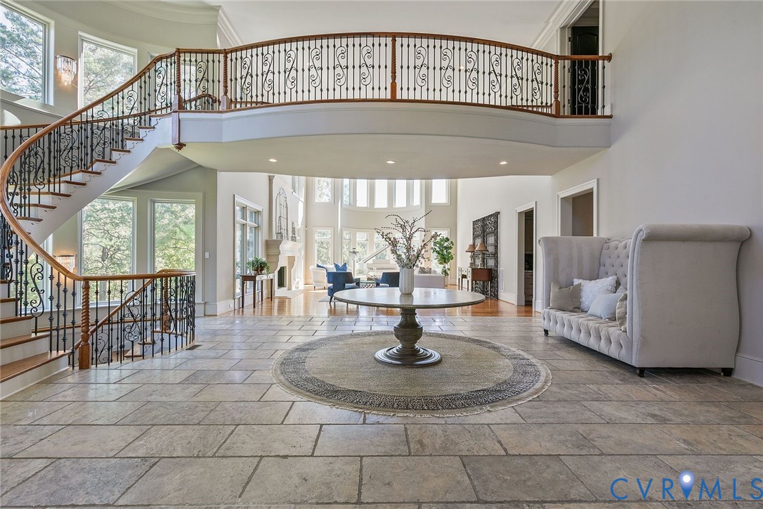 785 Oak Spring Ln
