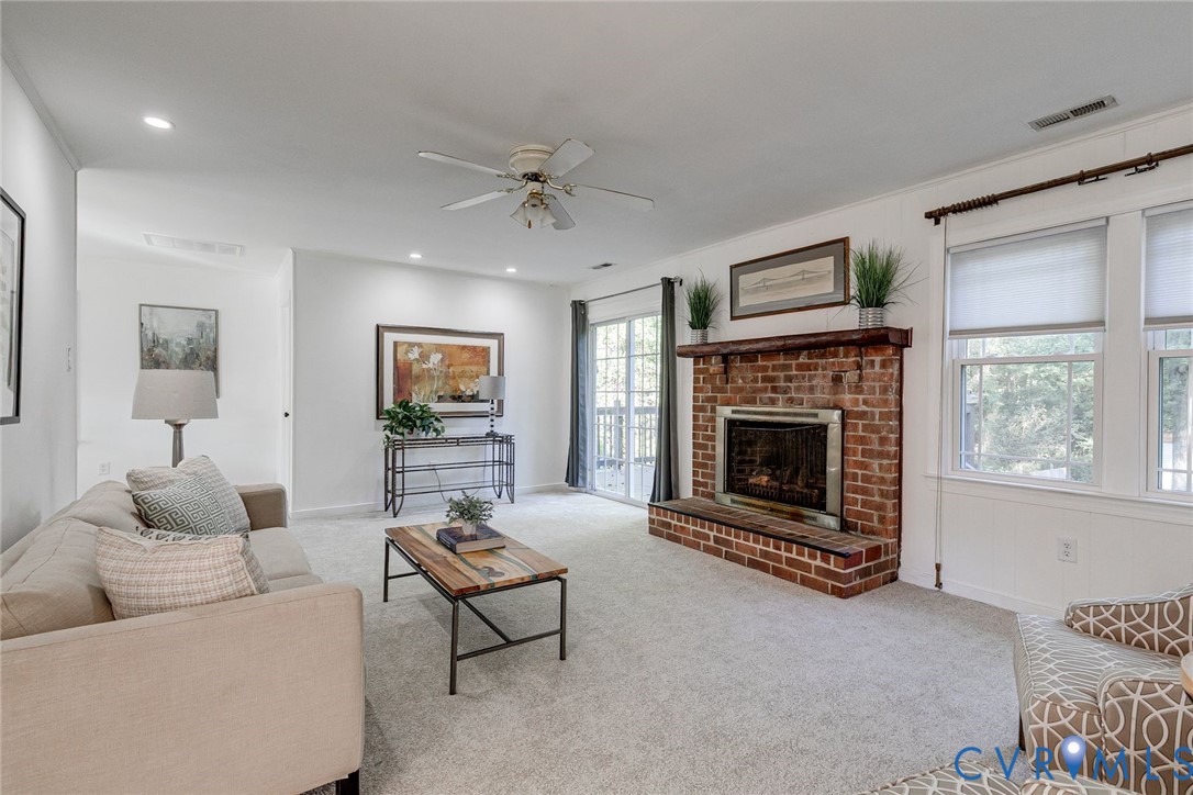 9809 Laurandrew Ct