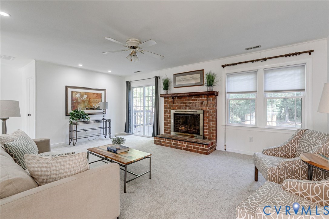 9809 Laurandrew Ct