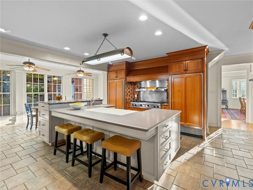 6134 Saint Andrews Cir