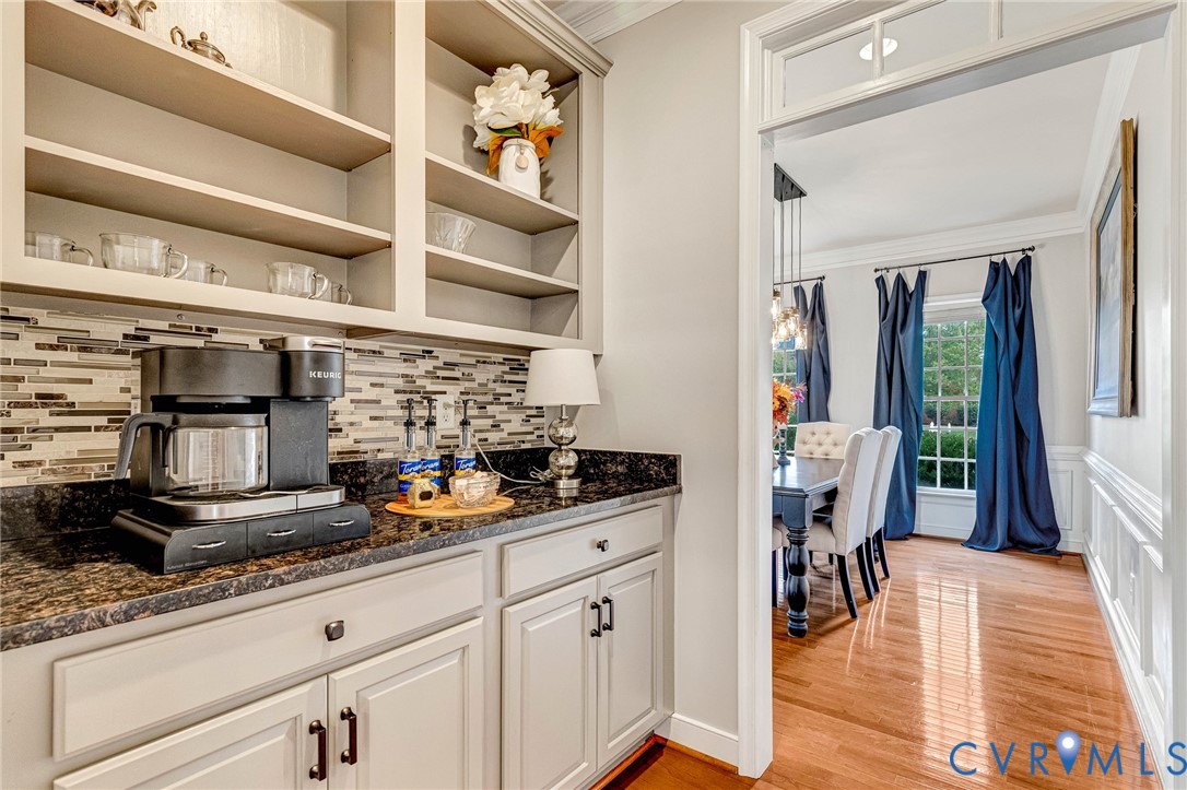 5004 Sadler Place Ter