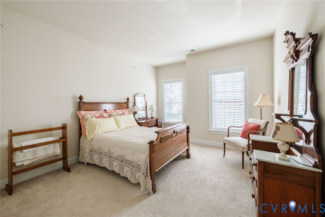 704 Chiswick Park Rd