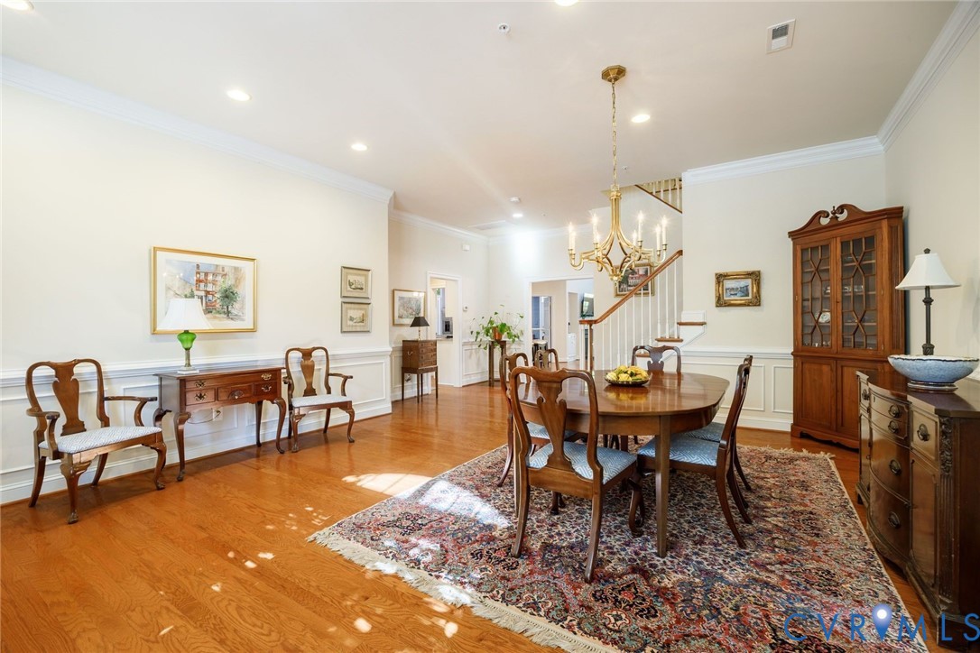 704 Chiswick Park Rd