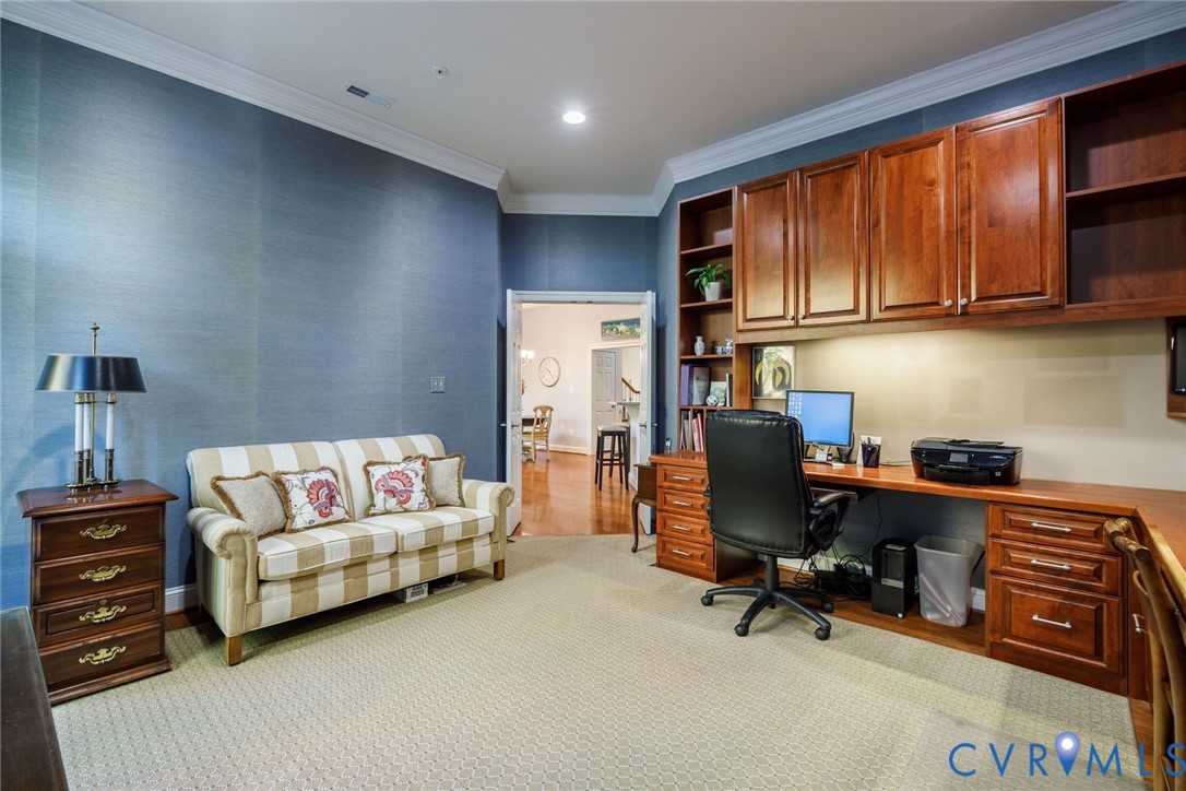 704 Chiswick Park Rd