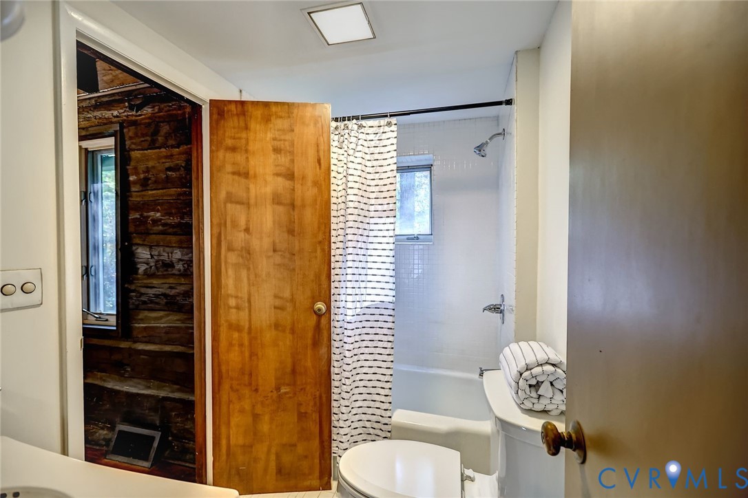 8801 & 8804 Riverside Dr