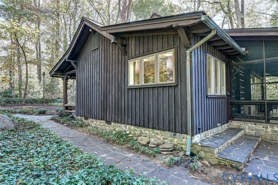 8801 & 8804 Riverside Dr