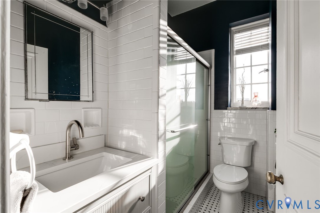 612 W Franklin St Unit#11B