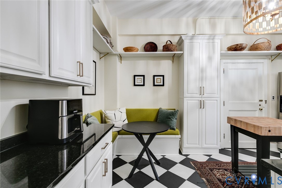 612 W Franklin St Unit#11B