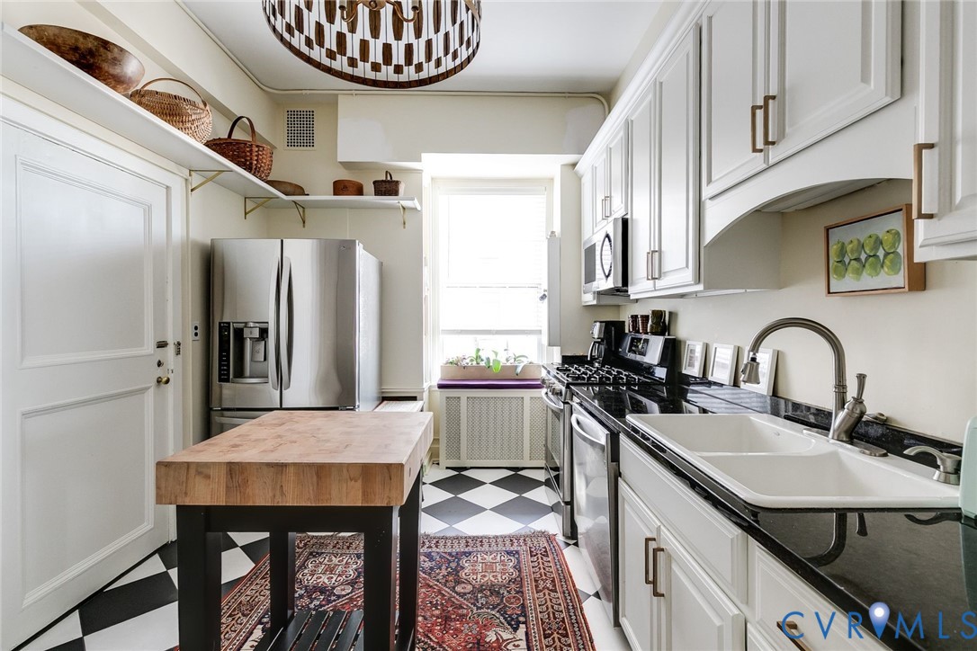 612 W Franklin St Unit#11B