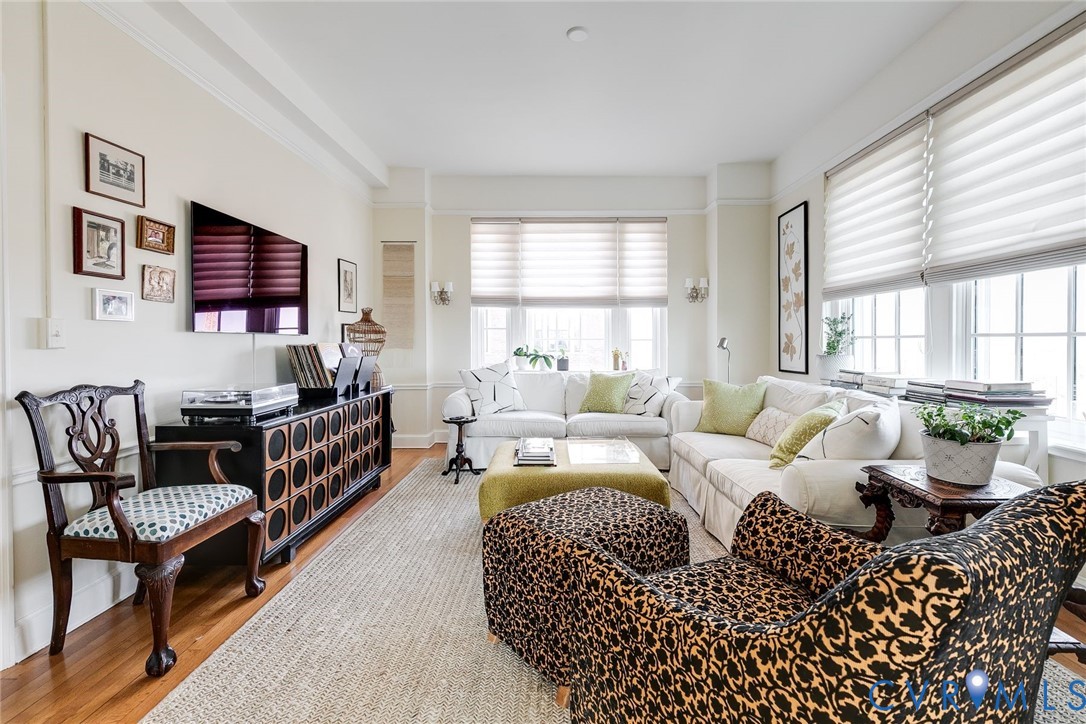 612 W Franklin St Unit#11B