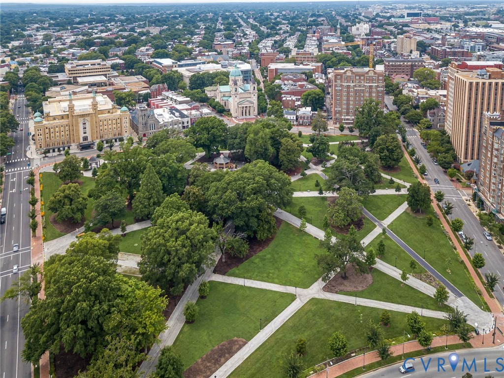 612 W Franklin St Unit#11B