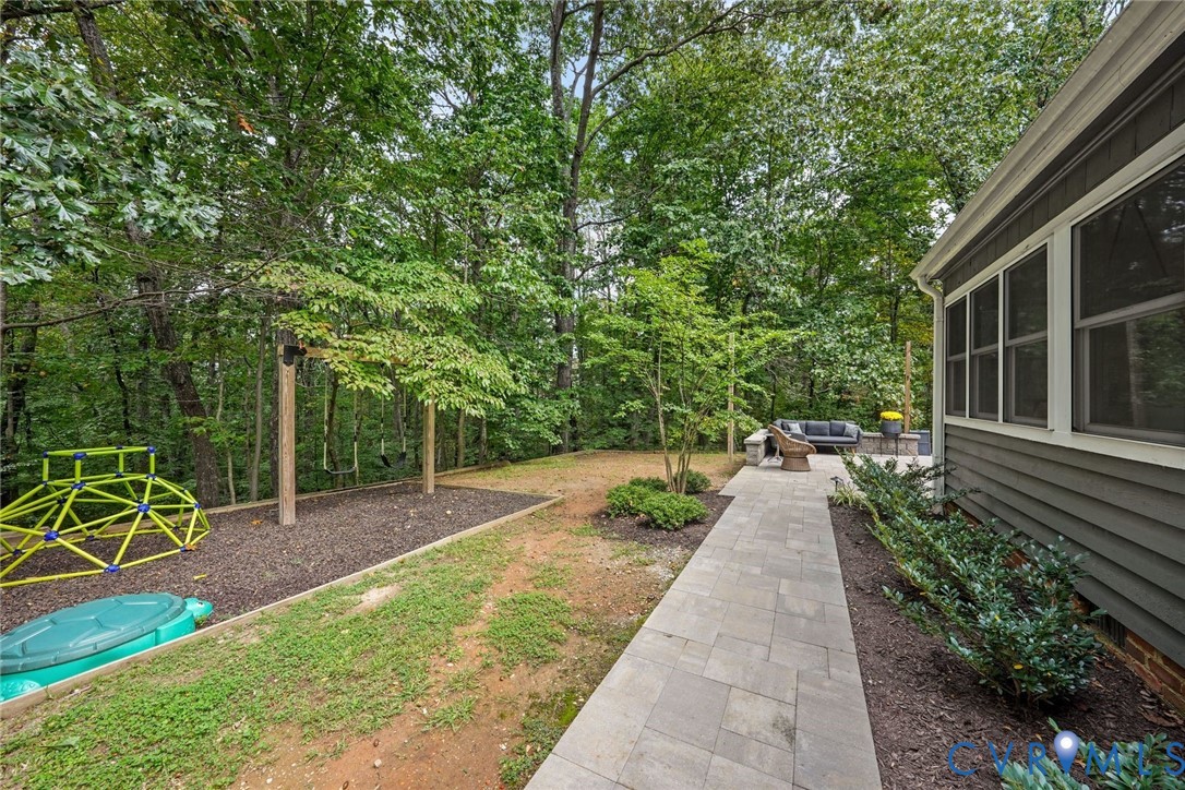 2831 Earlswood Rd