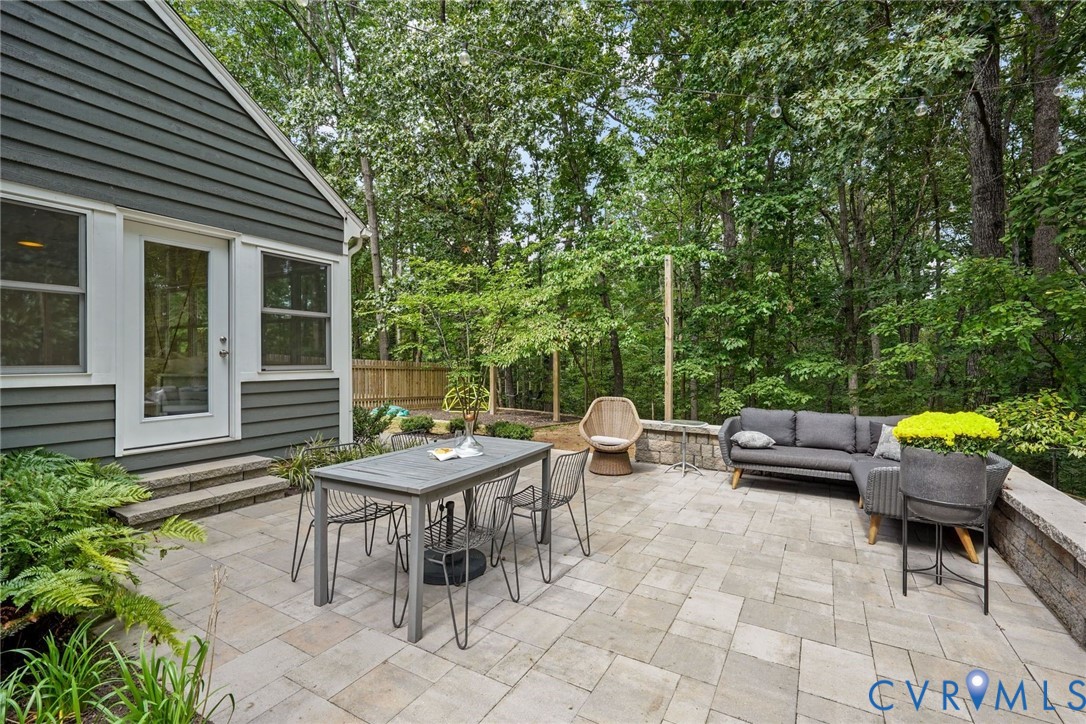 2831 Earlswood Rd
