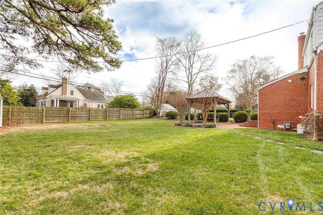 1207 Libbie Ave