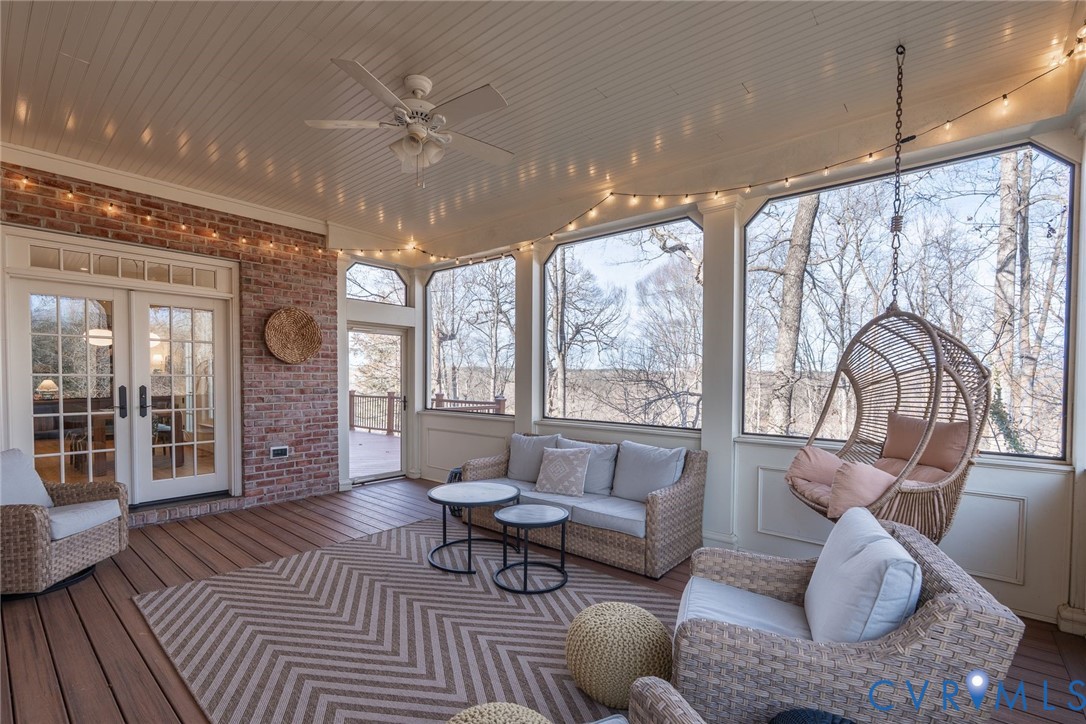 9120 James Riverwatch Dr