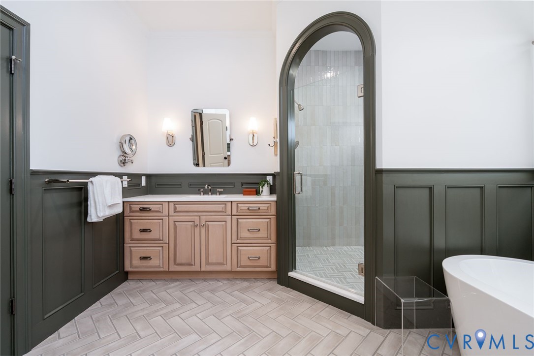 9120 James Riverwatch Dr