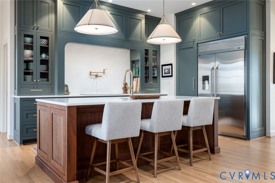 9120 James Riverwatch Dr