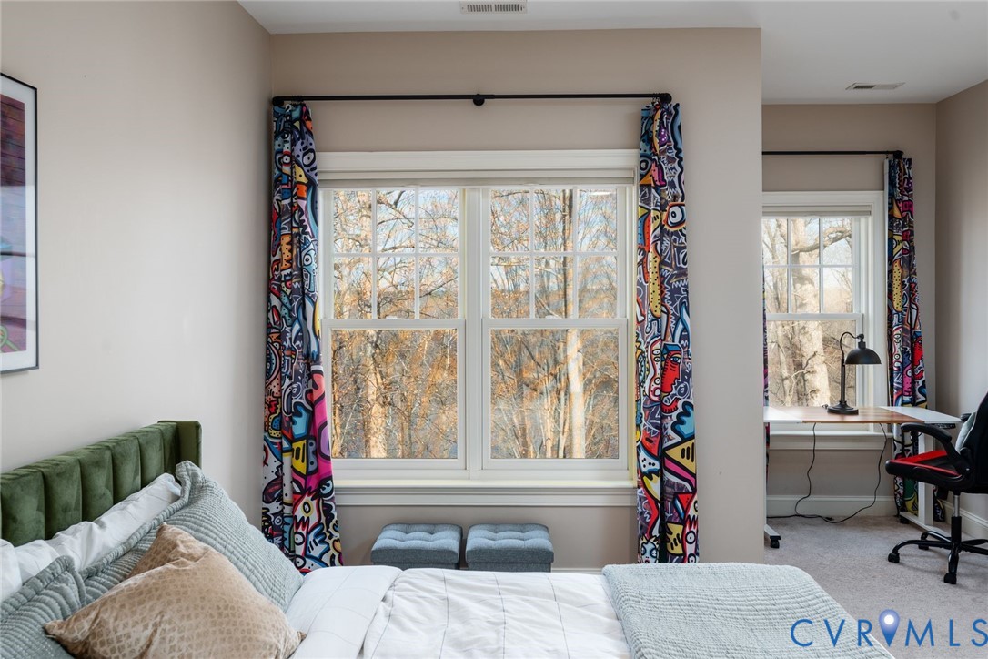 9120 James Riverwatch Dr