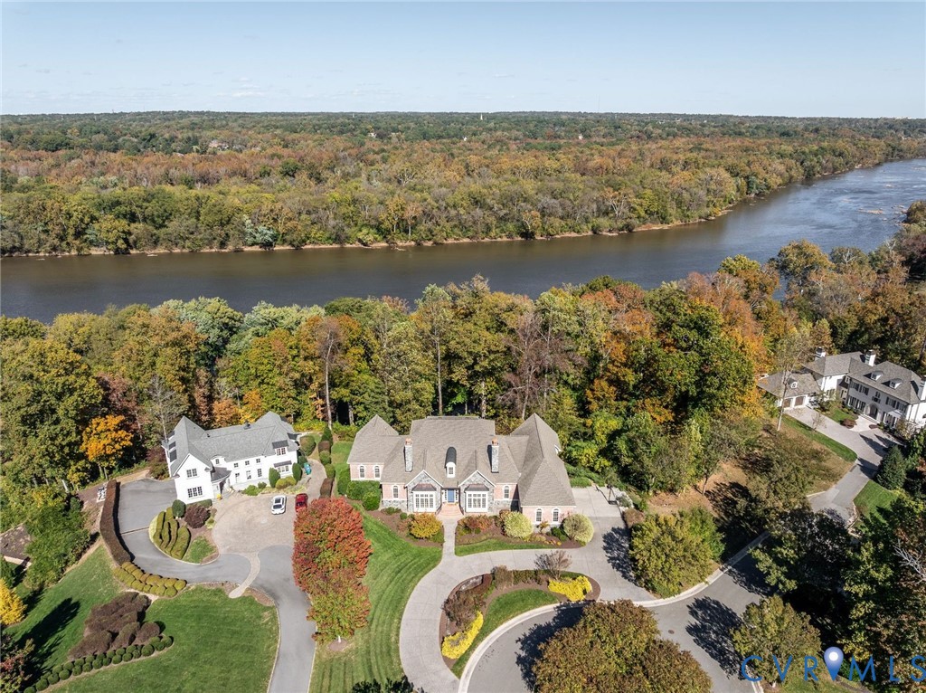 9120 James Riverwatch Dr