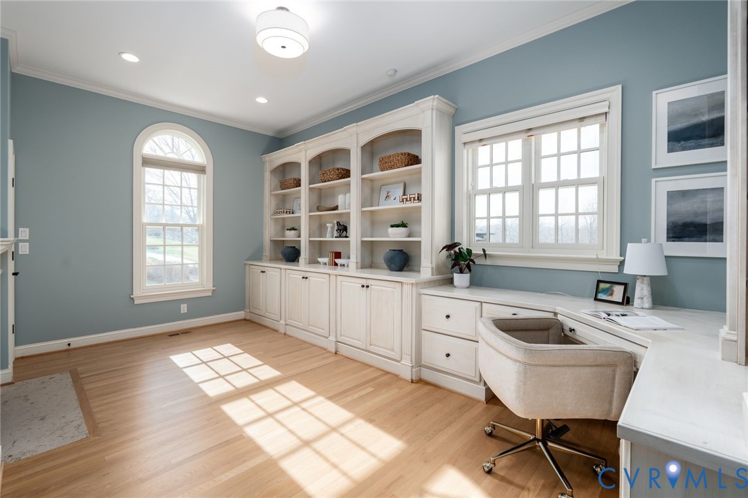 9120 James Riverwatch Dr