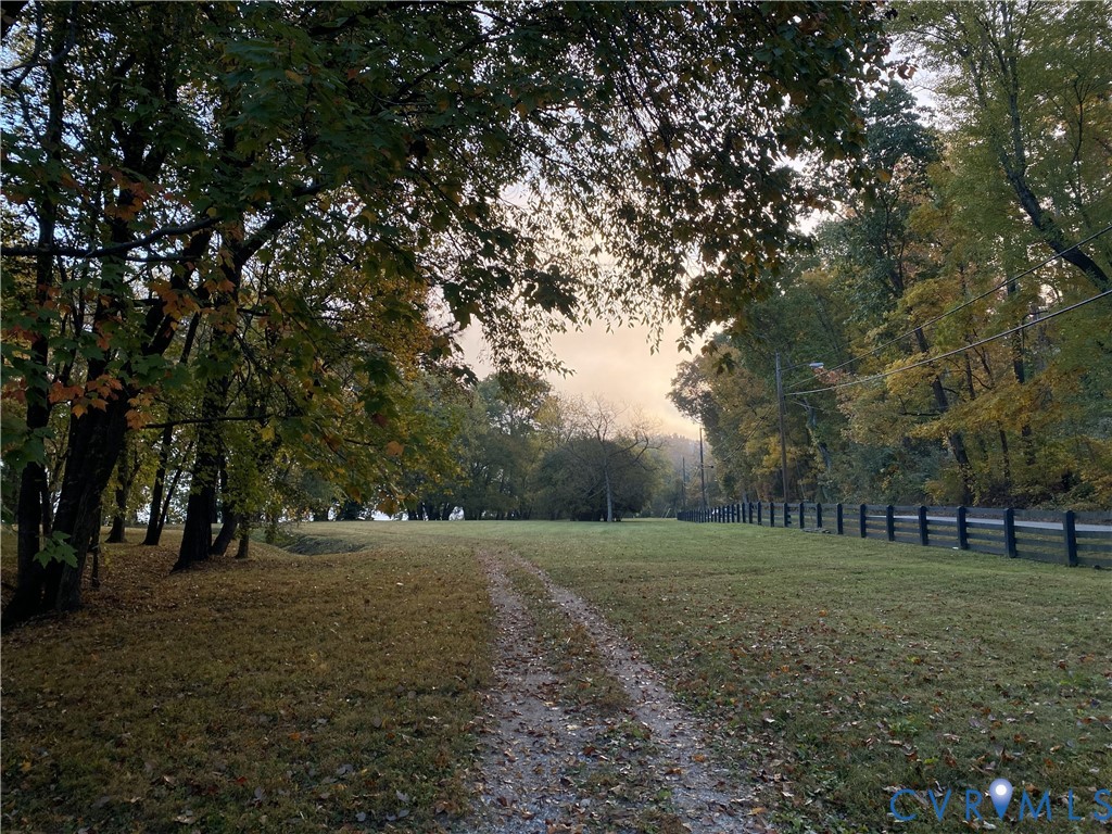 9120 James Riverwatch Dr