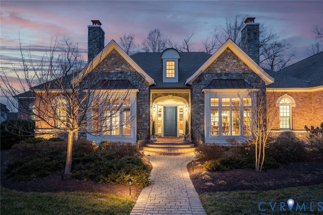 9120 James Riverwatch Dr