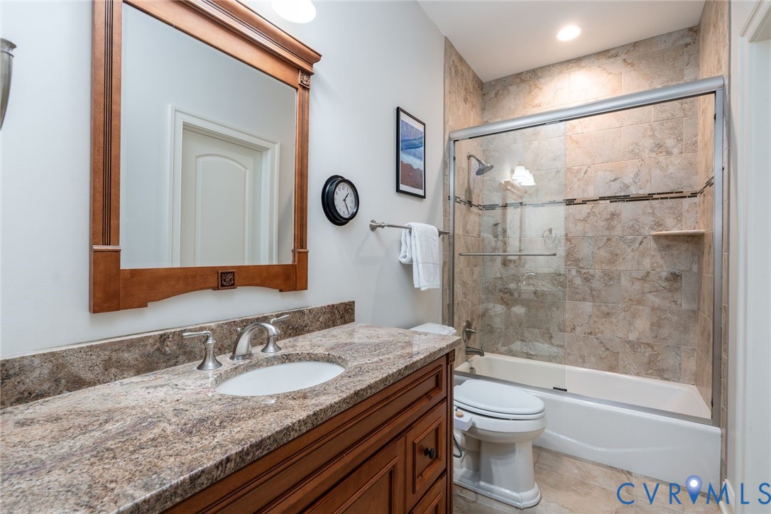 9120 James Riverwatch Dr