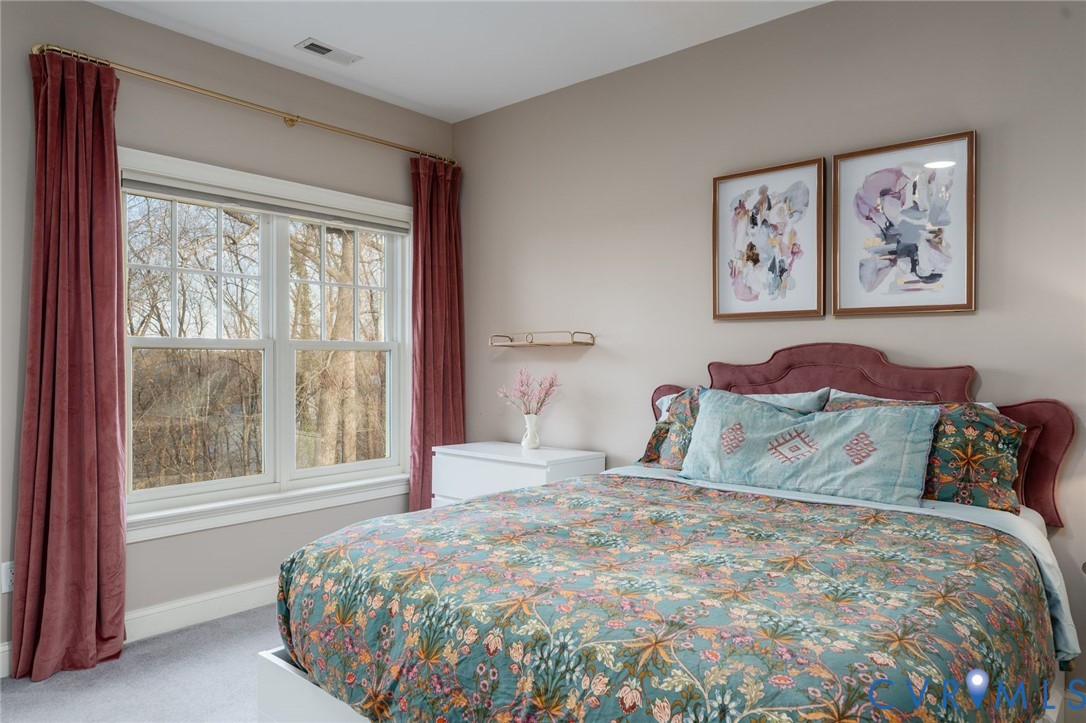 9120 James Riverwatch Dr