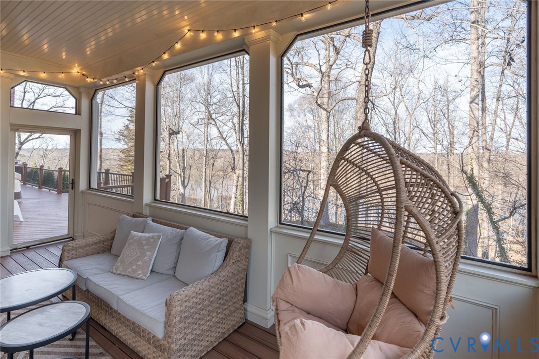 9120 James Riverwatch Dr