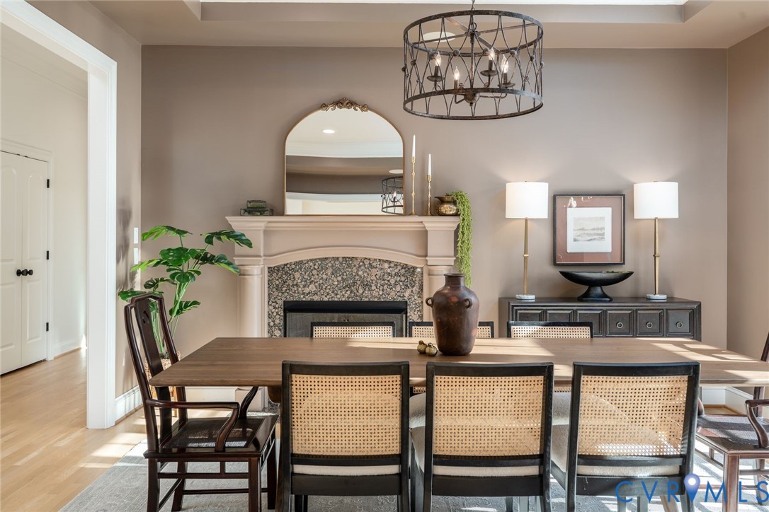 9120 James Riverwatch Dr