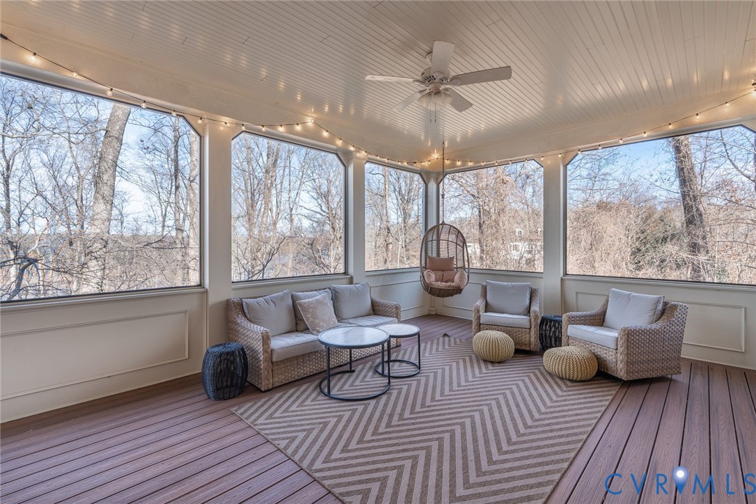 9120 James Riverwatch Dr