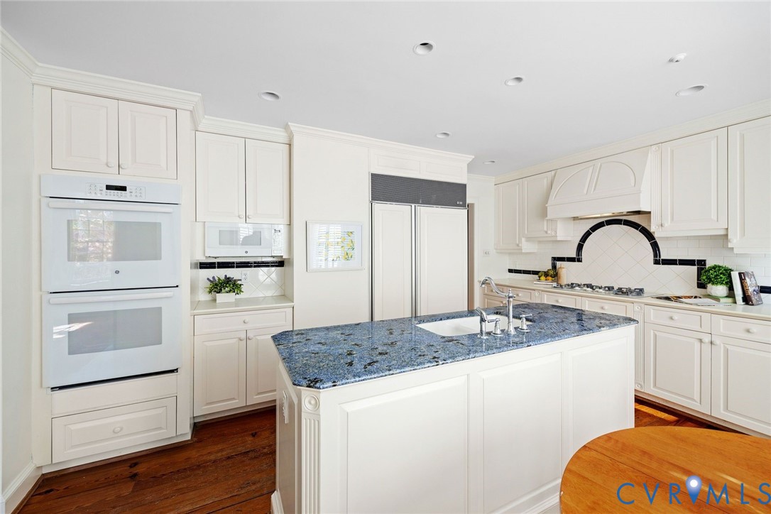 1 Ampthill Rd