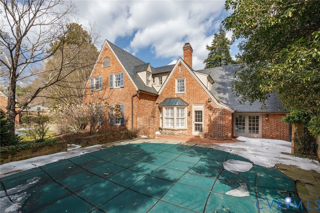 1 Ampthill Rd