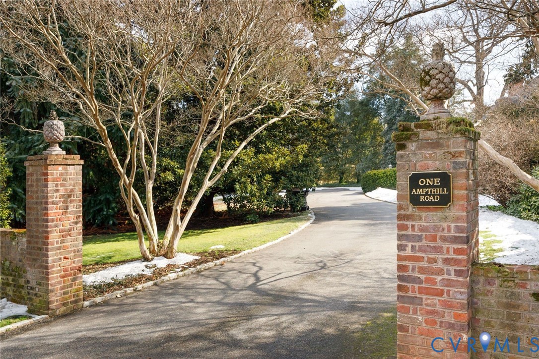 1 Ampthill Rd