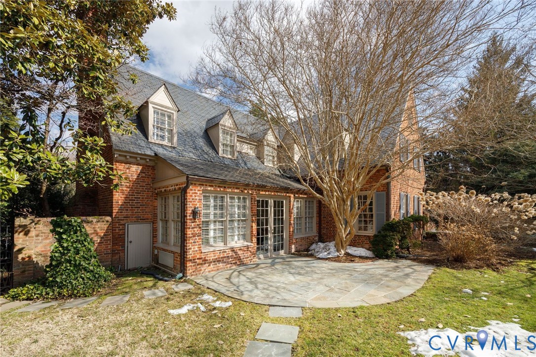 1 Ampthill Rd