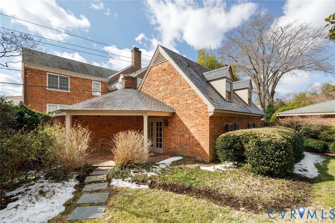 1 Ampthill Rd