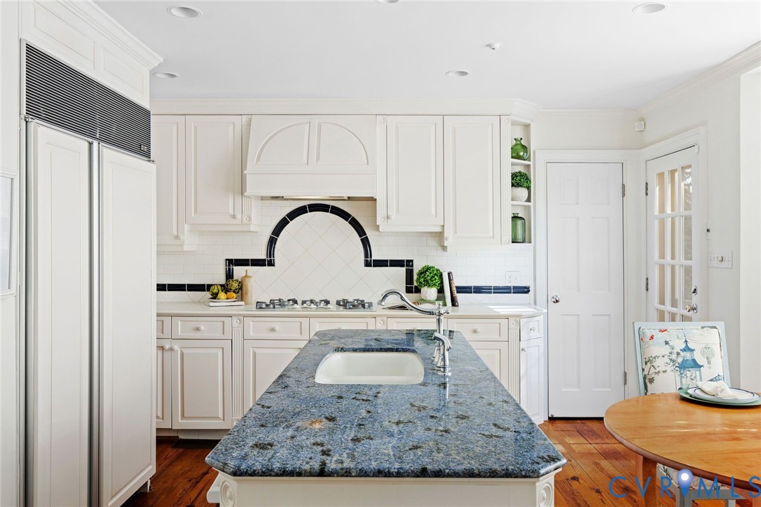1 Ampthill Rd