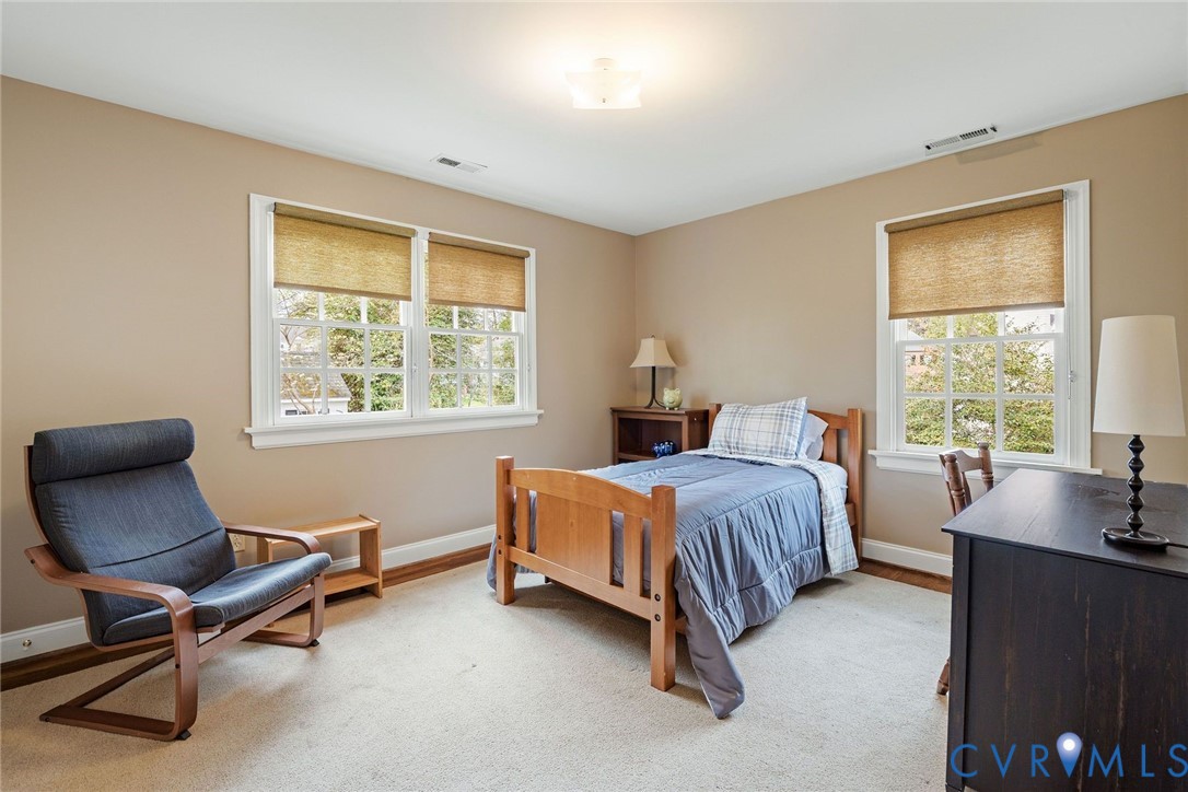 318 Lakewood Dr