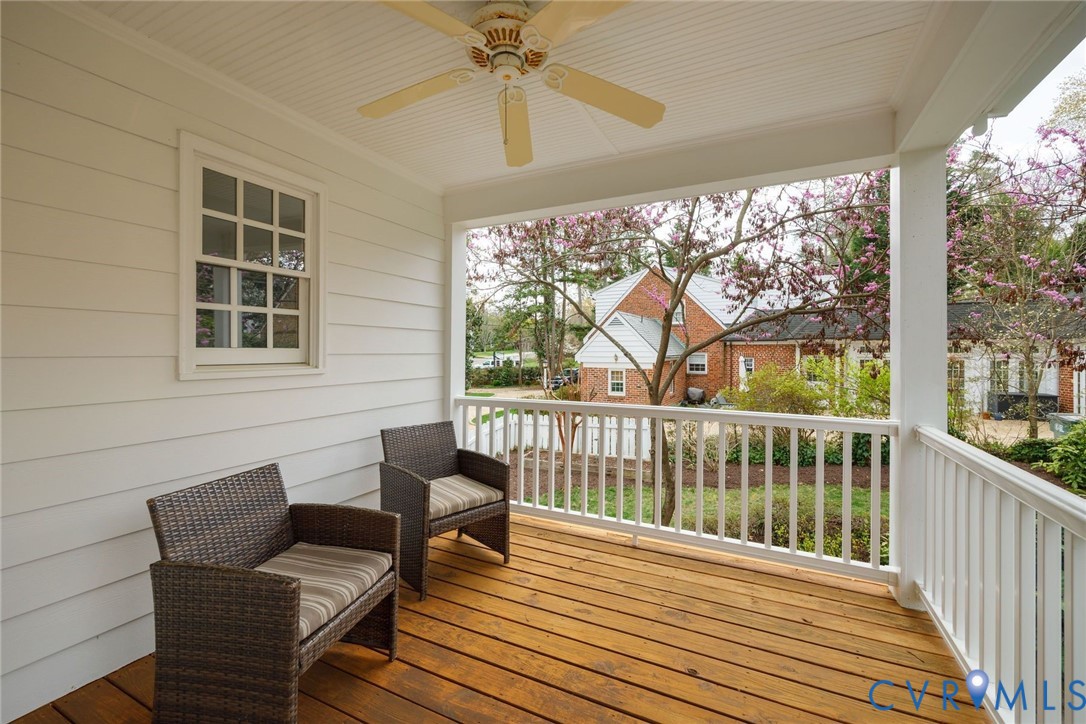 318 Lakewood Dr