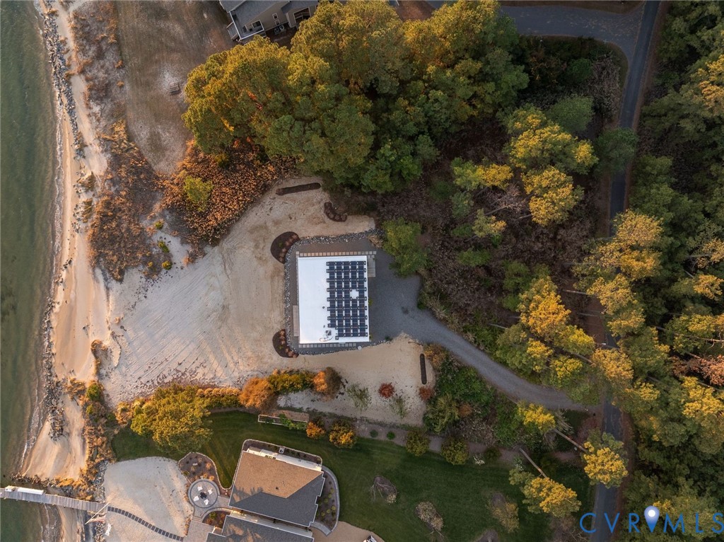 448 Windjammer Ln