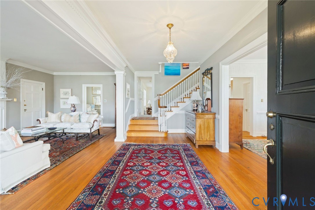 407 Henri Rd