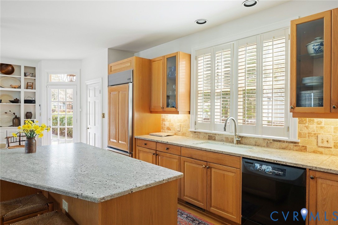 407 Henri Rd