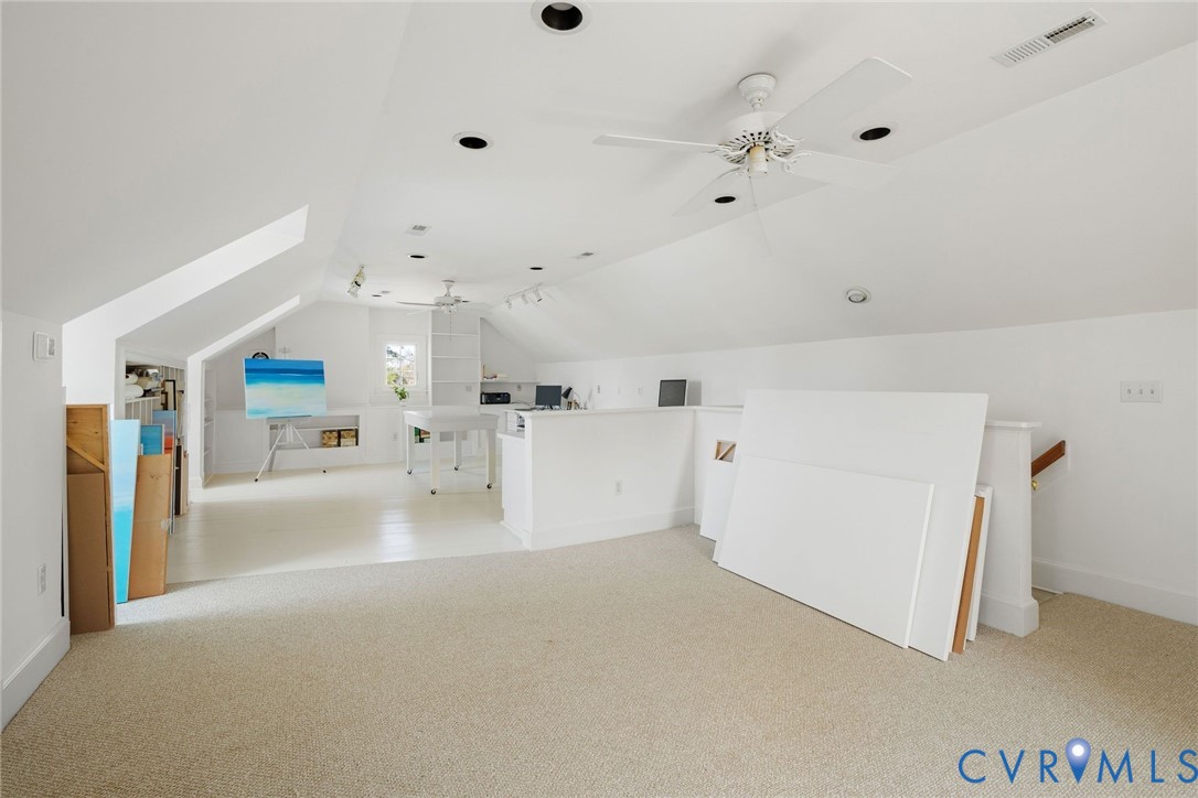 407 Henri Rd