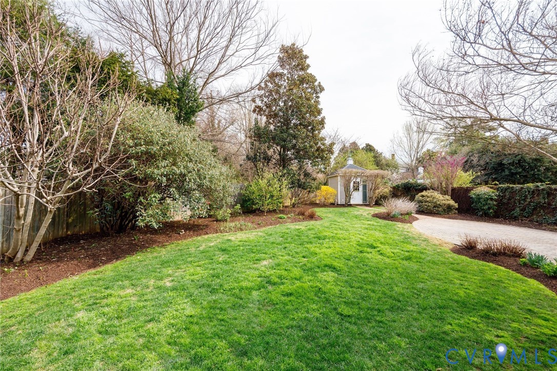 407 Henri Rd