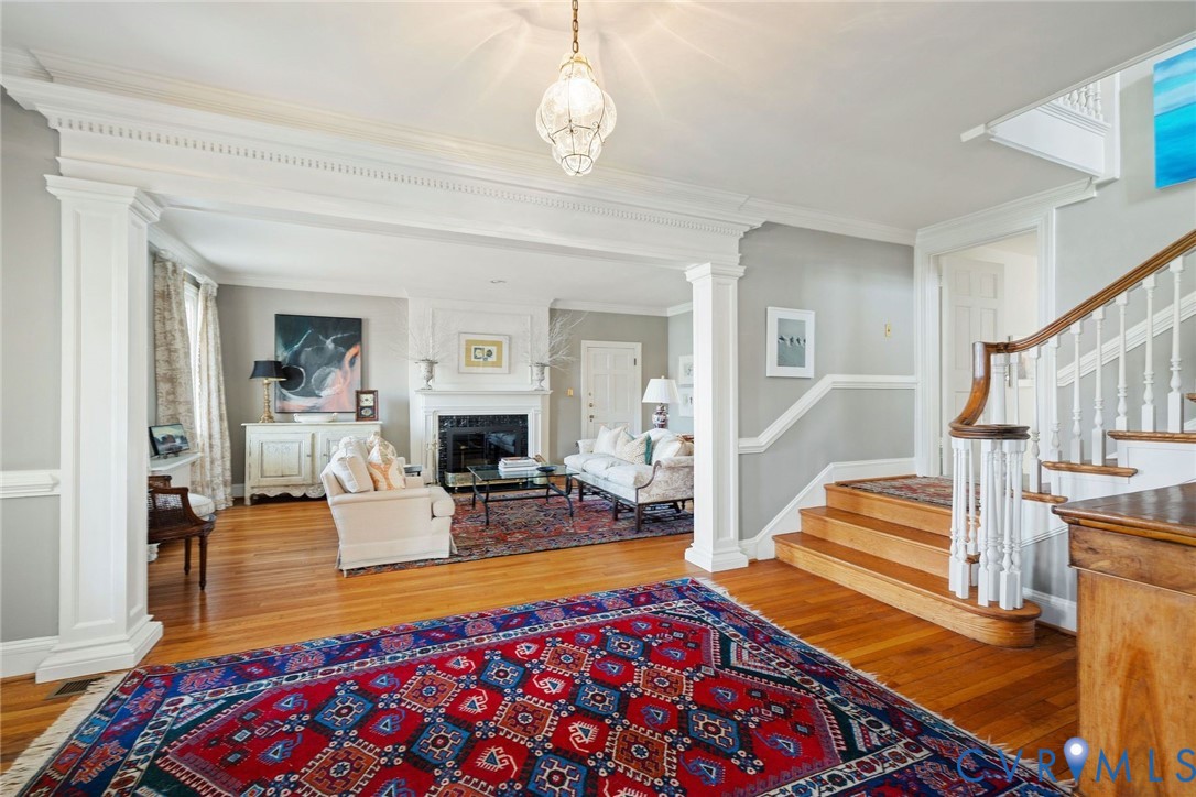 407 Henri Rd