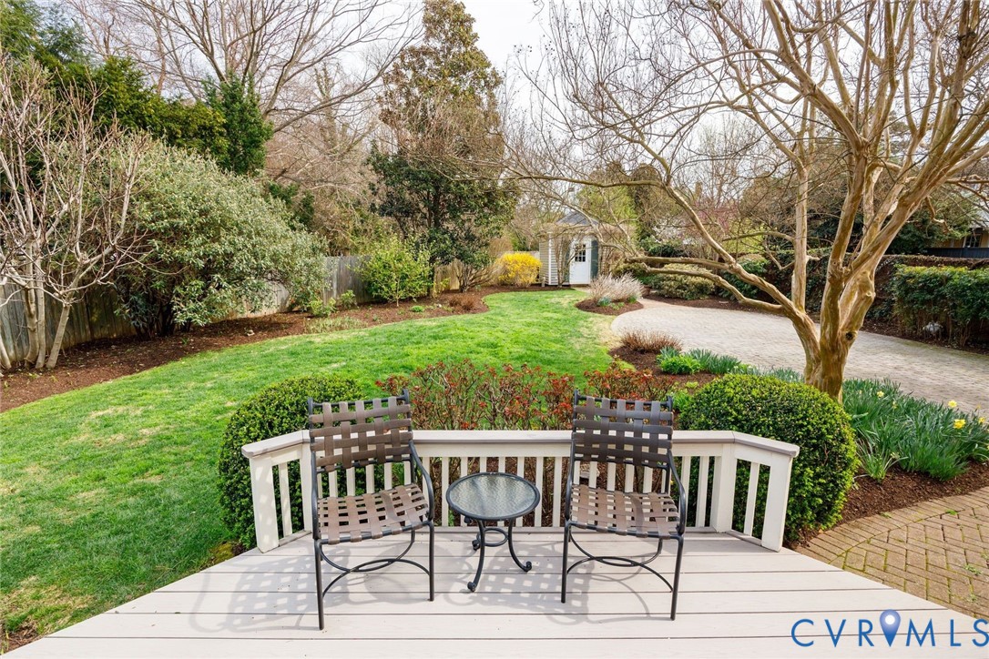 407 Henri Rd