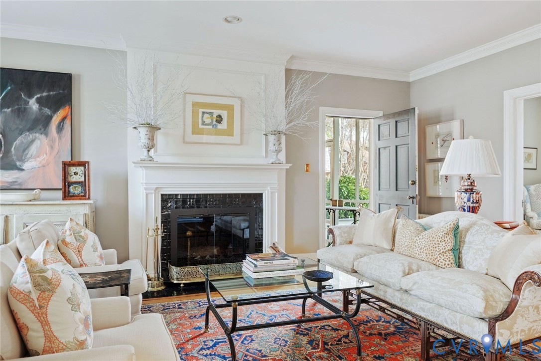407 Henri Rd