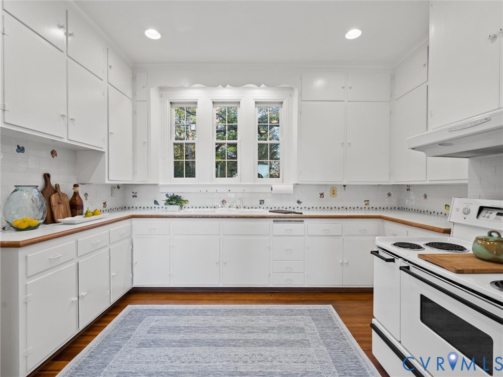 1214 Rothesay Cir