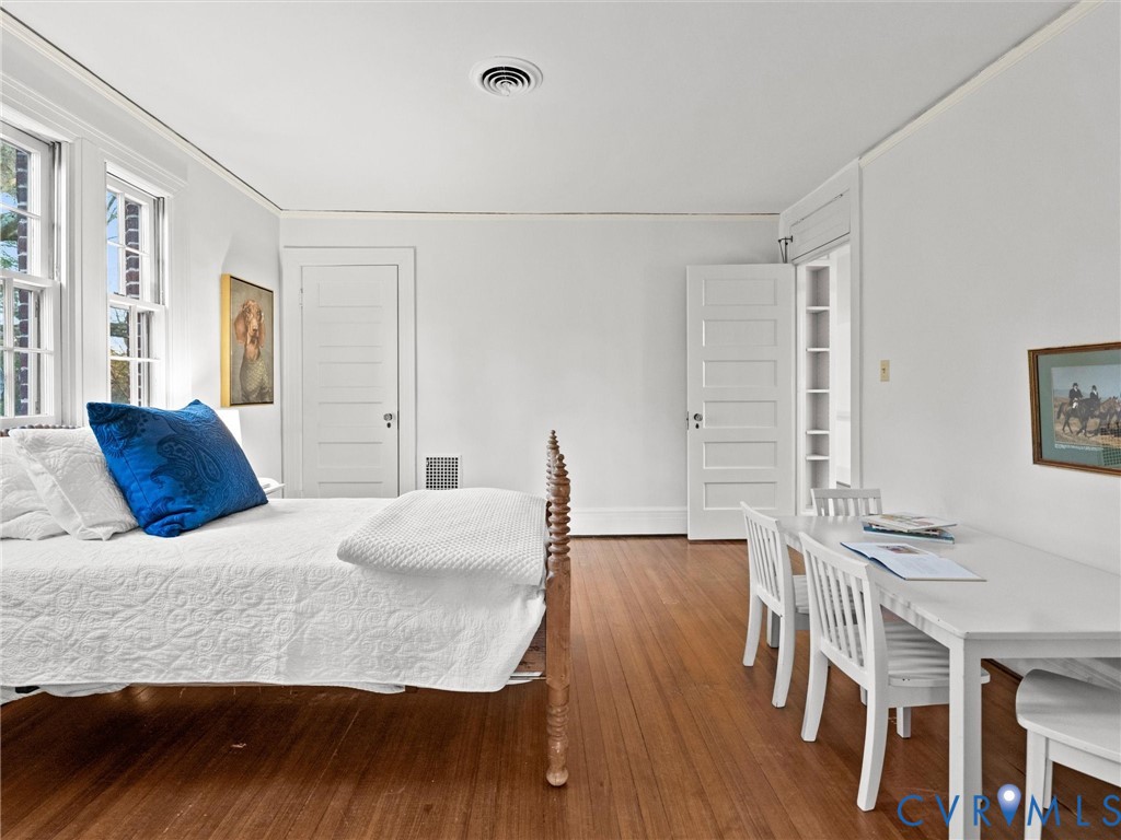 1214 Rothesay Cir